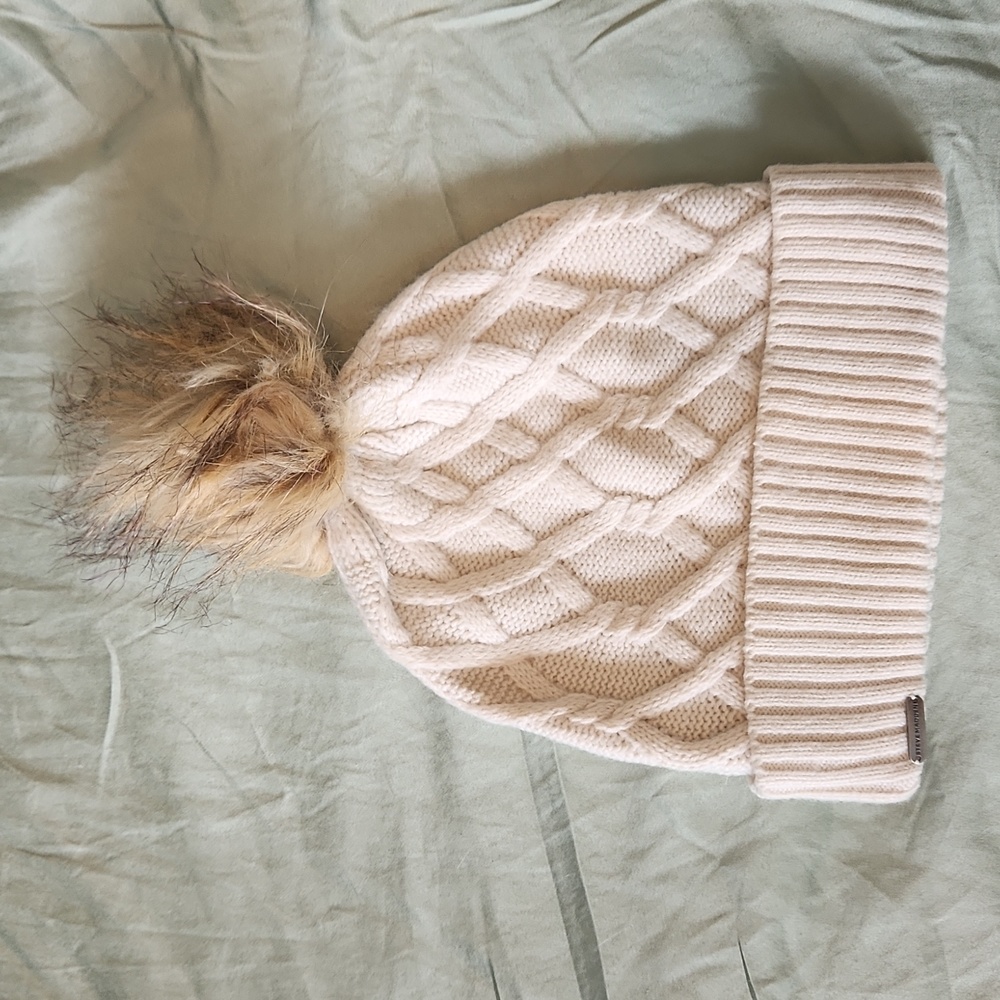 Steve Madden Cream Knitted hat with fluffy pompom